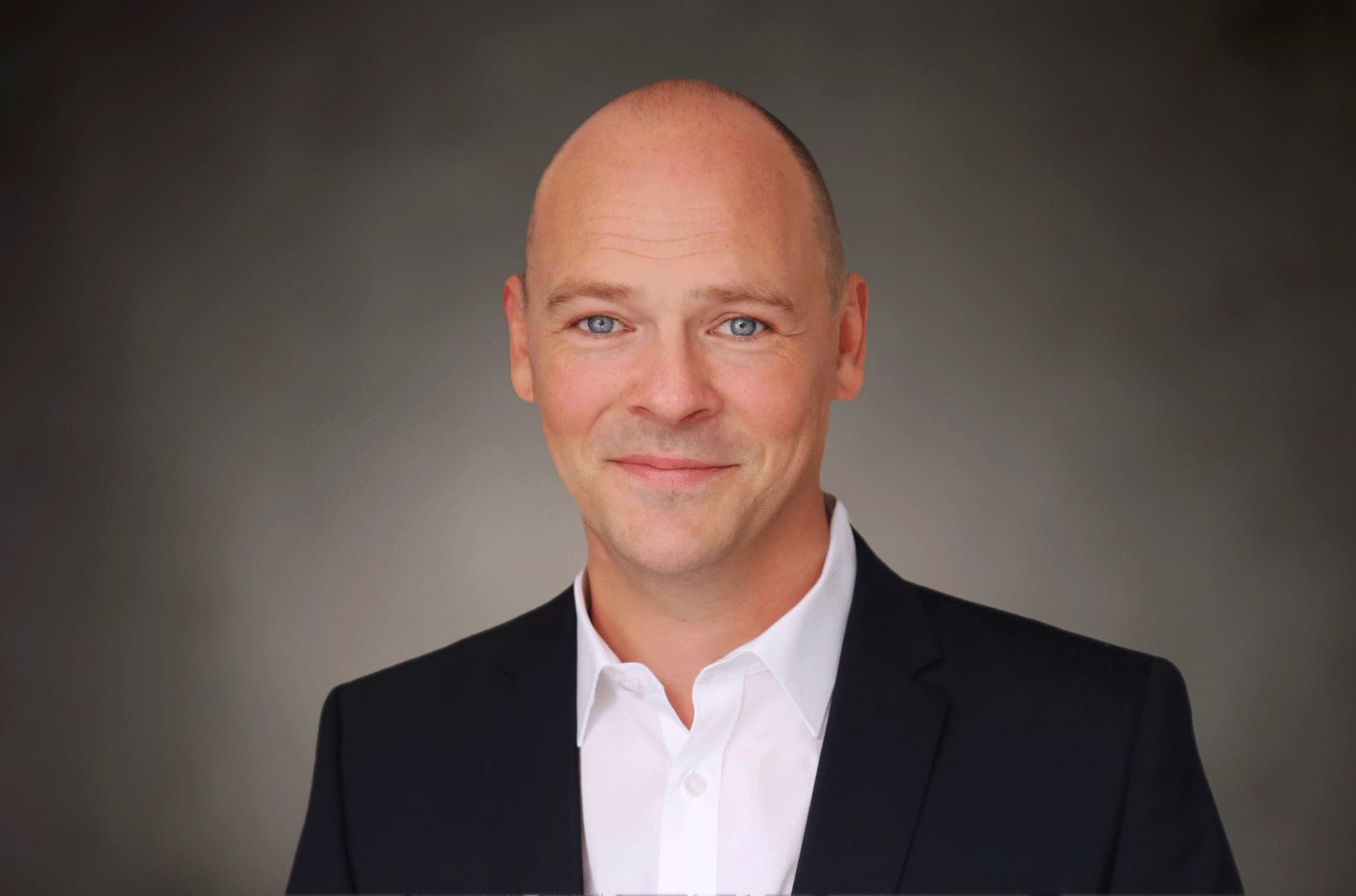 Tobias Fürniss, Ph.D. (UIBE) — Rechtsanwalt